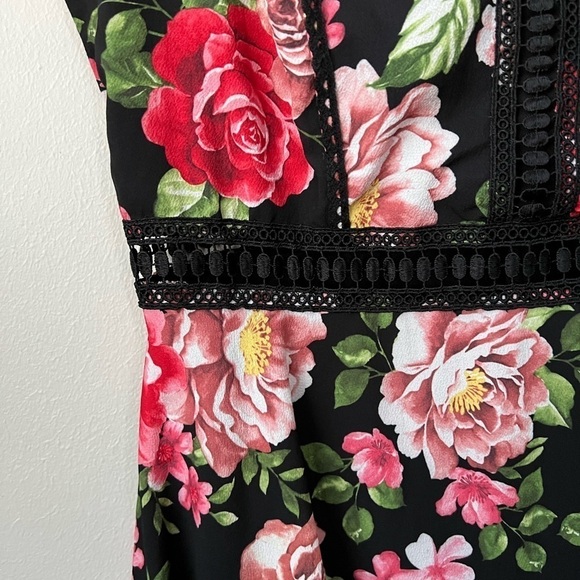 Disney Princess Floral Sleaveless Dress Lined Embroidered Size Large Juniors - Picture 10 of 13